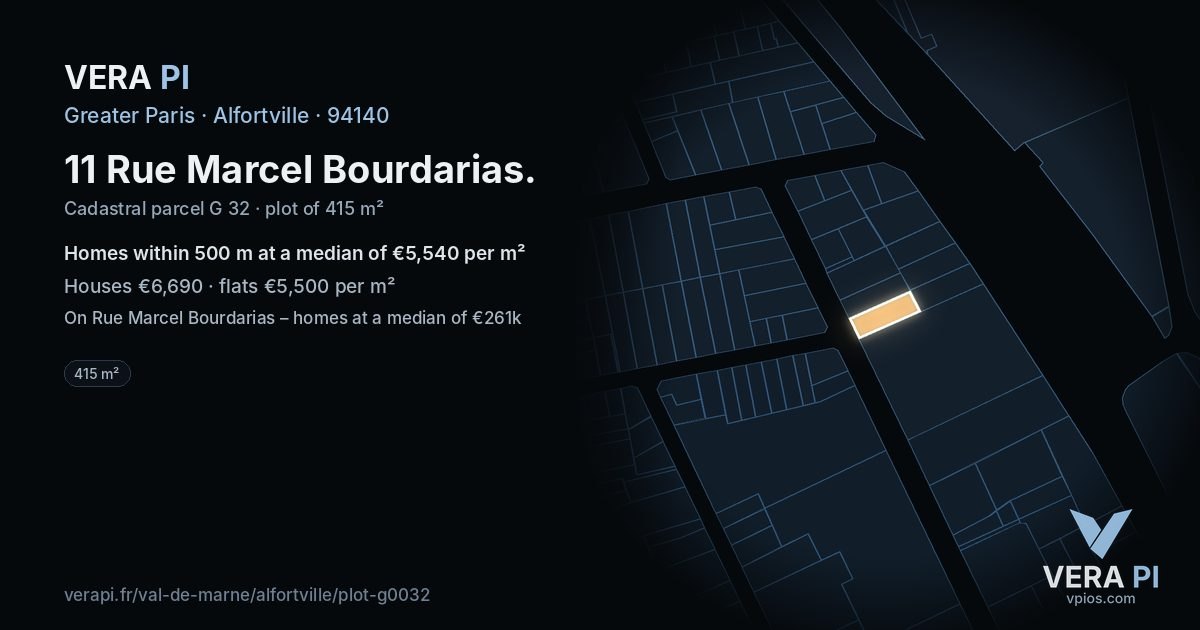 11 Rue Marcel Bourdarias, Alfortville at night – the plot lit, the parcels around coloured by the prices near them