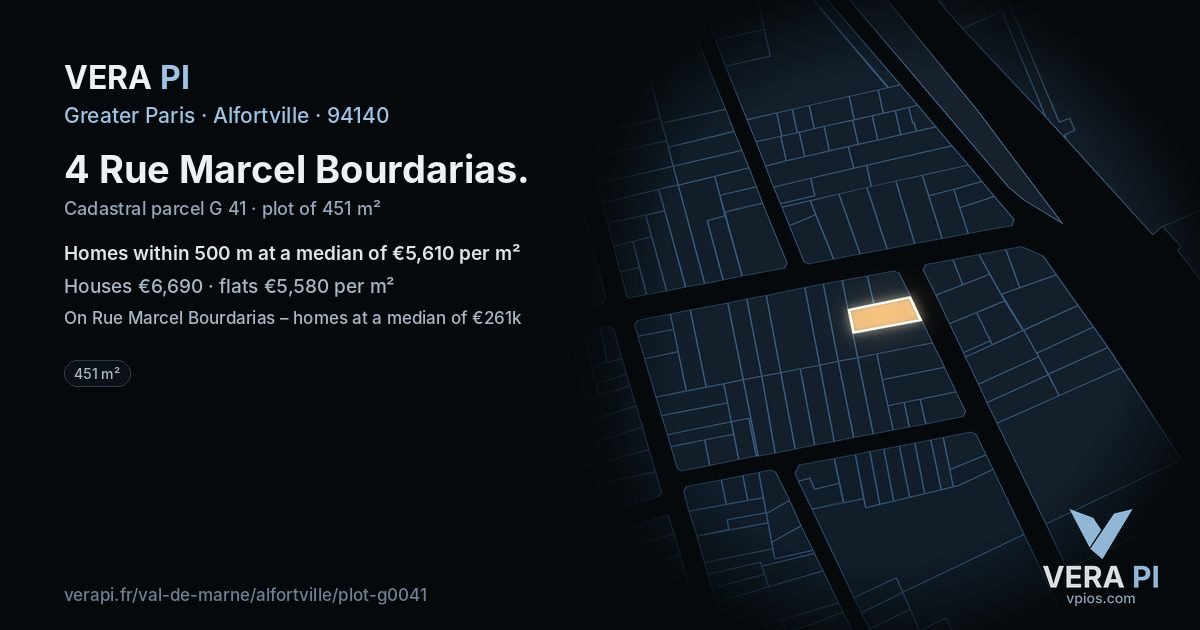 4 Rue Marcel Bourdarias, Alfortville at night – the plot lit, the parcels around coloured by the prices near them