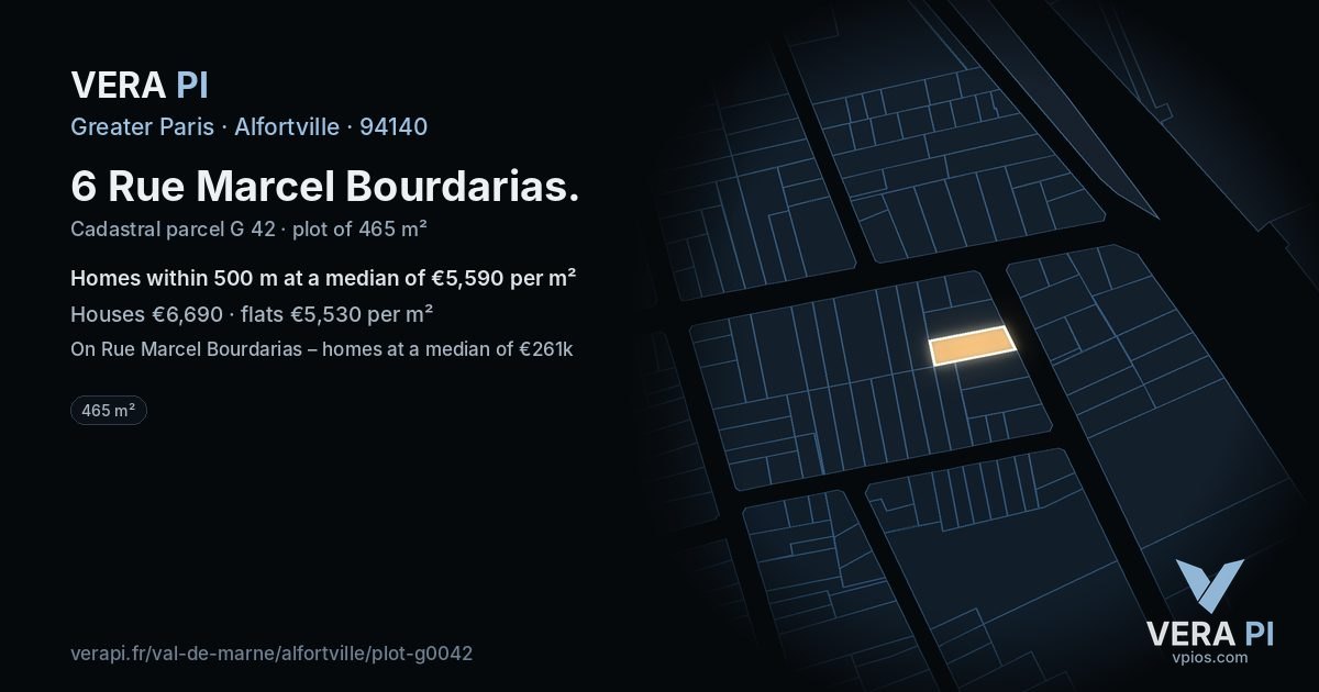 6 Rue Marcel Bourdarias, Alfortville at night – the plot lit, the parcels around coloured by the prices near them