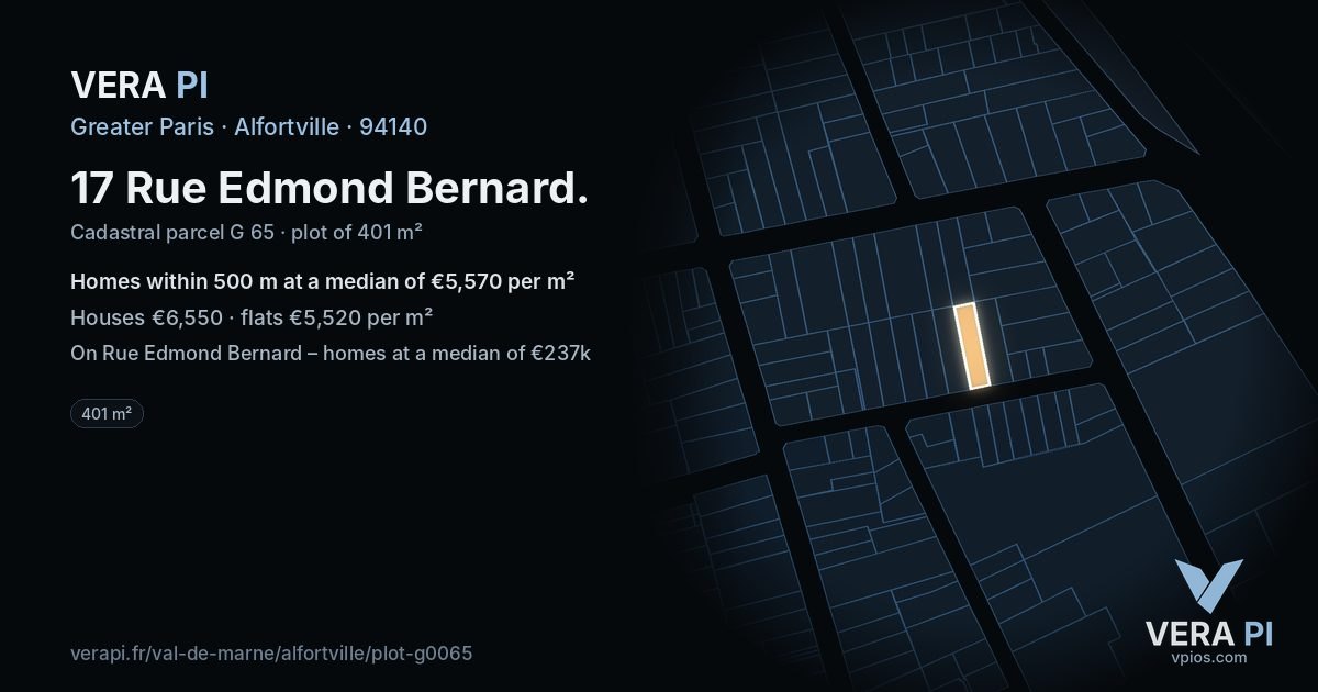17 Rue Edmond Bernard, Alfortville at night – the plot lit, the parcels around coloured by the prices near them