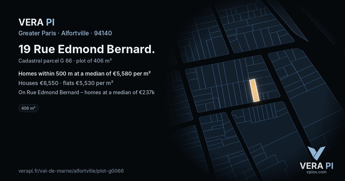 19 Rue Edmond Bernard, Alfortville at night – the plot lit, the parcels around coloured by the prices near them