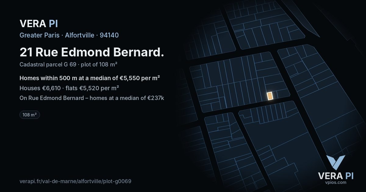 21 Rue Edmond Bernard, Alfortville at night – the plot lit, the parcels around coloured by the prices near them