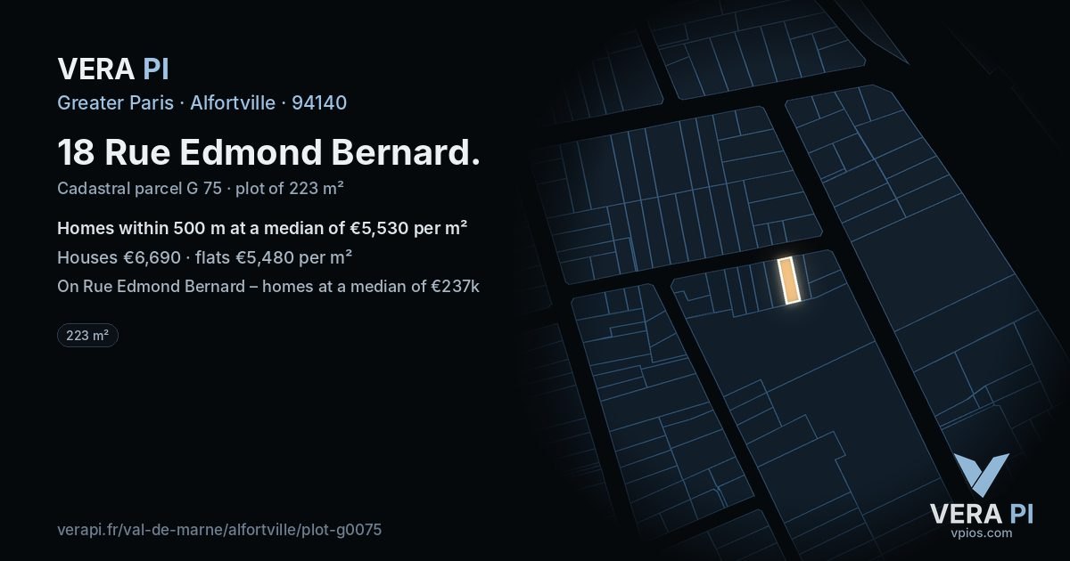 18 Rue Edmond Bernard, Alfortville at night – the plot lit, the parcels around coloured by the prices near them