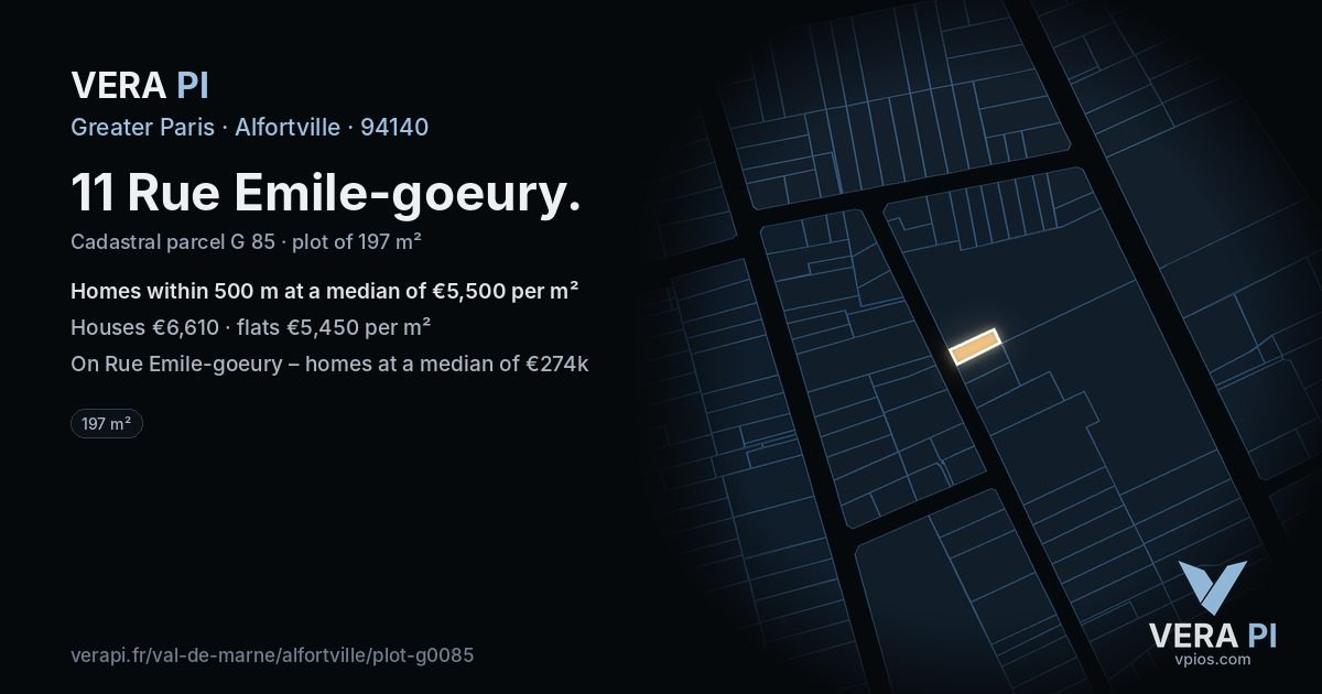 11 Rue Emile-goeury, Alfortville at night – the plot lit, the parcels around coloured by the prices near them