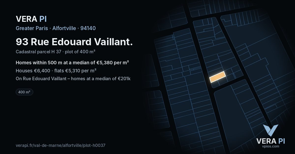 93 Rue Edouard Vaillant, Alfortville at night – the plot lit, the parcels around coloured by the prices near them