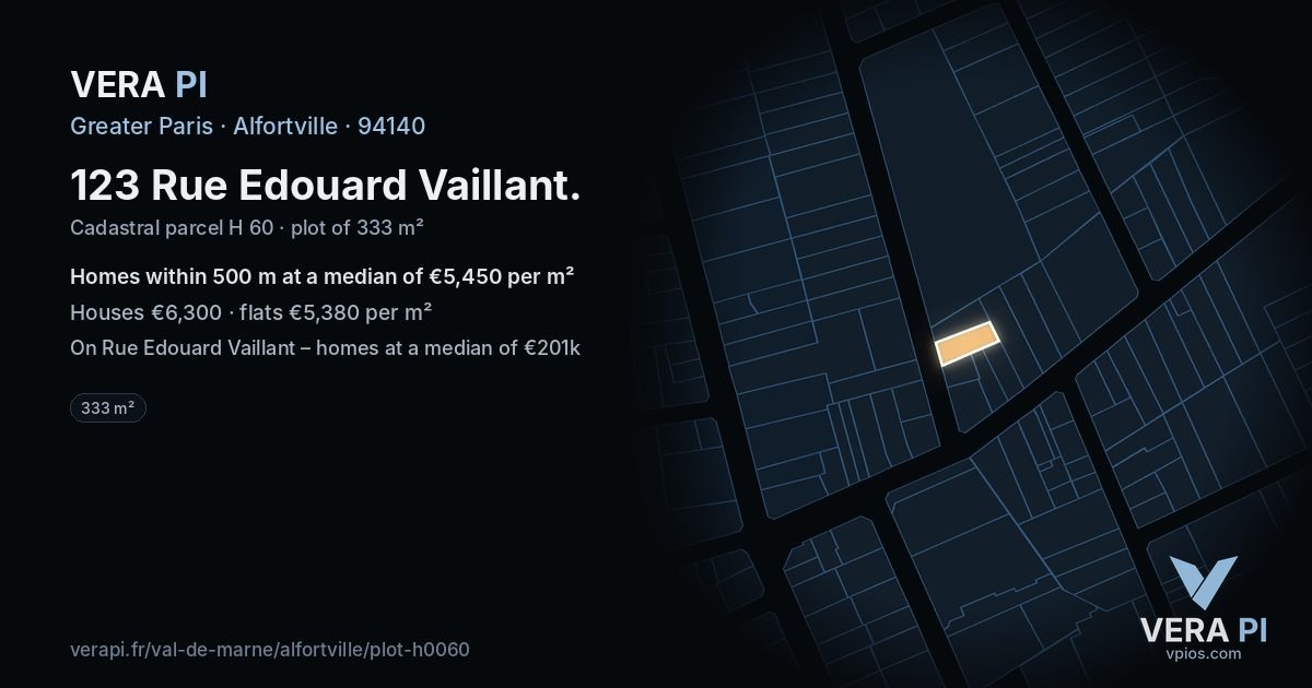 123 Rue Edouard Vaillant, Alfortville at night – the plot lit, the parcels around coloured by the prices near them