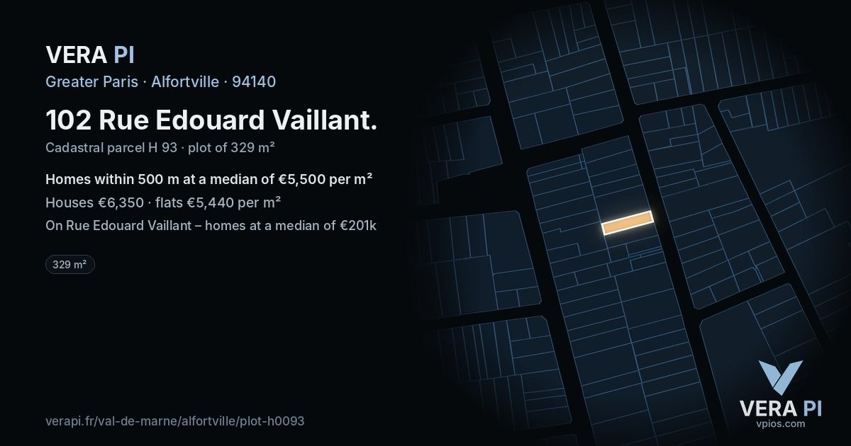 102 Rue Edouard Vaillant, Alfortville at night – the plot lit, the parcels around coloured by the prices near them