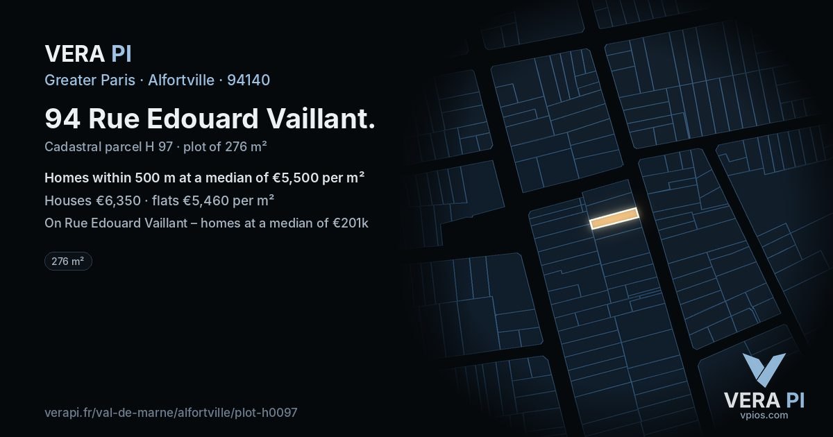 94 Rue Edouard Vaillant, Alfortville at night – the plot lit, the parcels around coloured by the prices near them