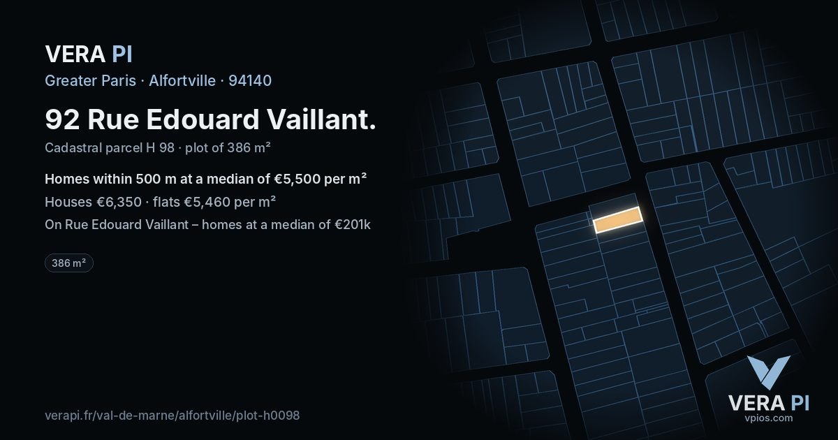 92 Rue Edouard Vaillant, Alfortville at night – the plot lit, the parcels around coloured by the prices near them