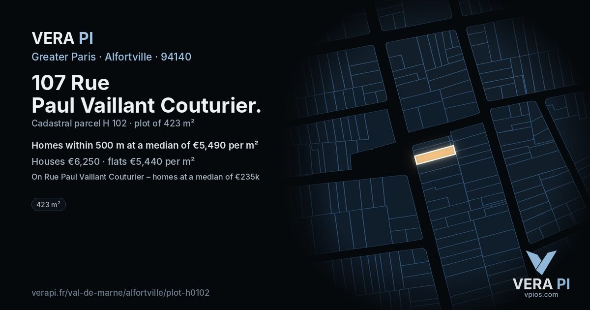 107 Rue Paul Vaillant Couturier, Alfortville at night – the plot lit, the parcels around coloured by the prices near them