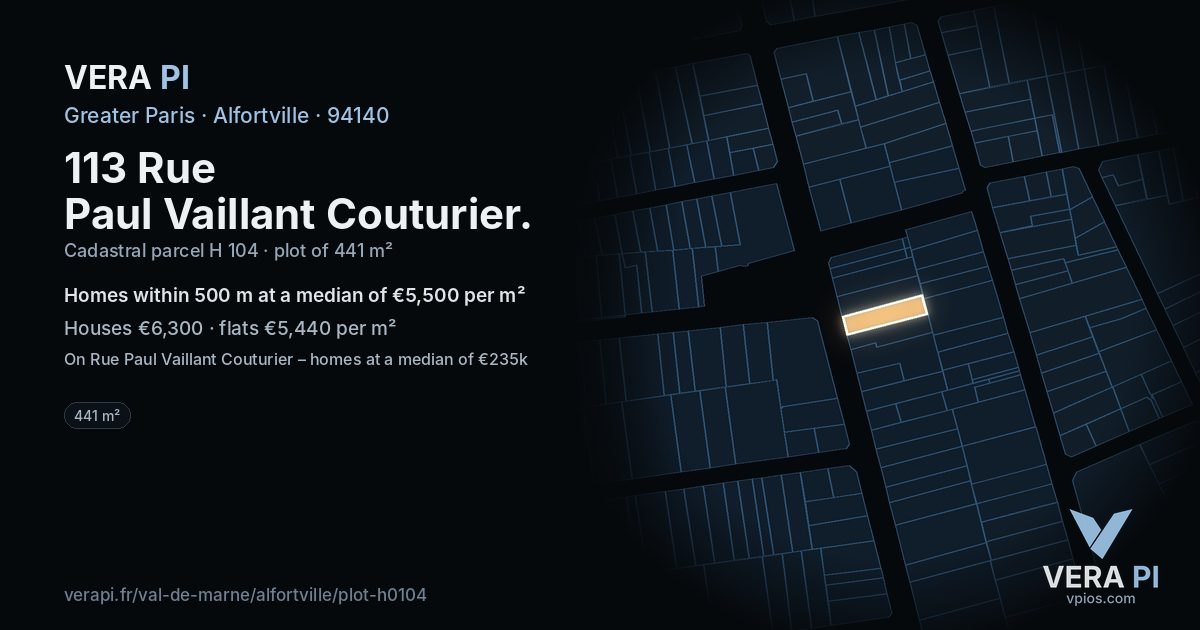 113 Rue Paul Vaillant Couturier, Alfortville at night – the plot lit, the parcels around coloured by the prices near them