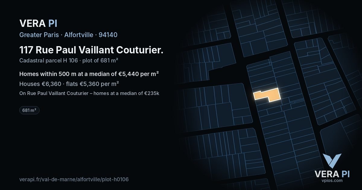 117 Rue Paul Vaillant Couturier, Alfortville at night – the plot lit, the parcels around coloured by the prices near them