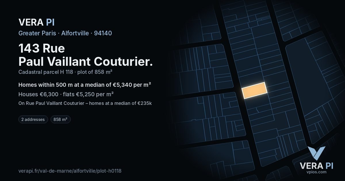143 Rue Paul Vaillant Couturier, Alfortville at night – the plot lit, the parcels around coloured by the prices near them