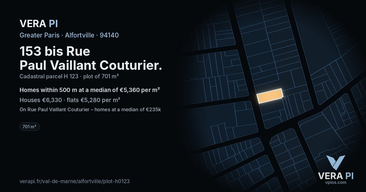 153 bis Rue Paul Vaillant Couturier, Alfortville at night – the plot lit, the parcels around coloured by the prices near them