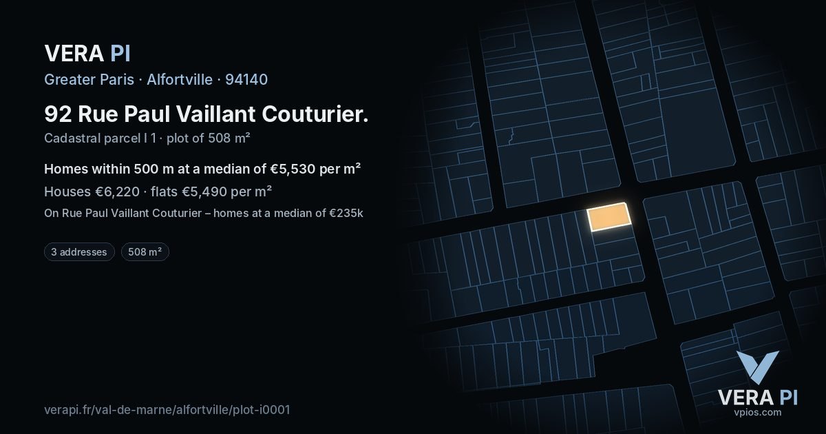 92 Rue Paul Vaillant Couturier, Alfortville at night – the plot lit, the parcels around coloured by the prices near them