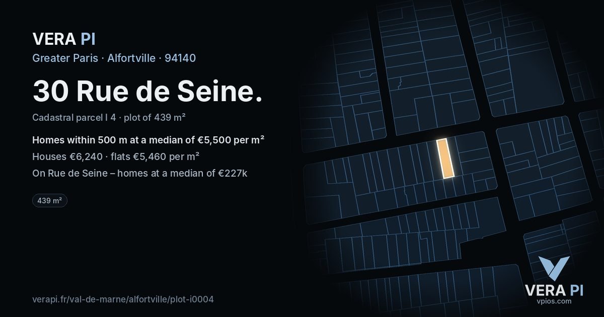30 Rue de Seine, Alfortville at night – the plot lit, the parcels around coloured by the prices near them