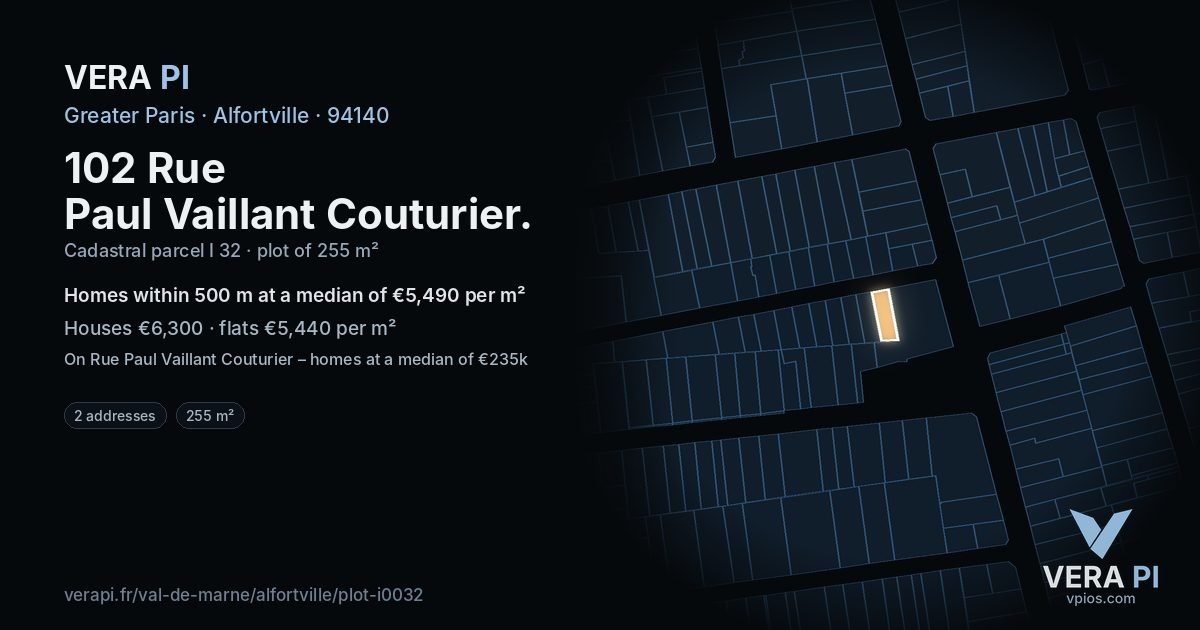 102 Rue Paul Vaillant Couturier, Alfortville at night – the plot lit, the parcels around coloured by the prices near them