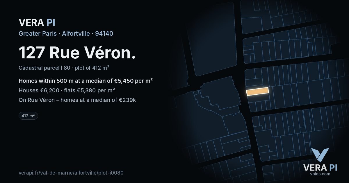 127 Rue Véron, Alfortville at night – the plot lit, the parcels around coloured by the prices near them