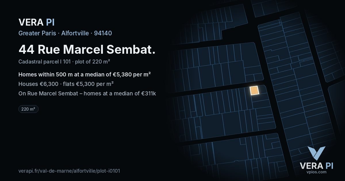 44 Rue Marcel Sembat, Alfortville at night – the plot lit, the parcels around coloured by the prices near them
