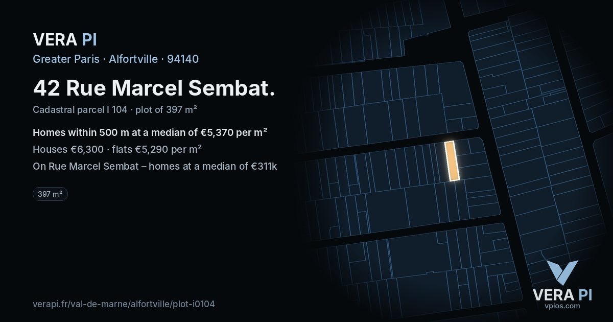 42 Rue Marcel Sembat, Alfortville at night – the plot lit, the parcels around coloured by the prices near them