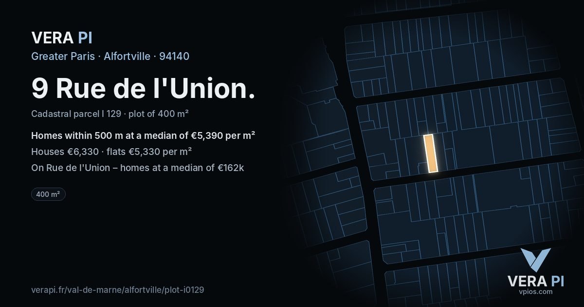 9 Rue de l'Union, Alfortville at night – the plot lit, the parcels around coloured by the prices near them