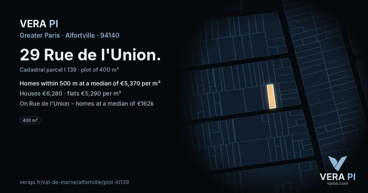 29 Rue de l'Union, Alfortville at night – the plot lit, the parcels around coloured by the prices near them