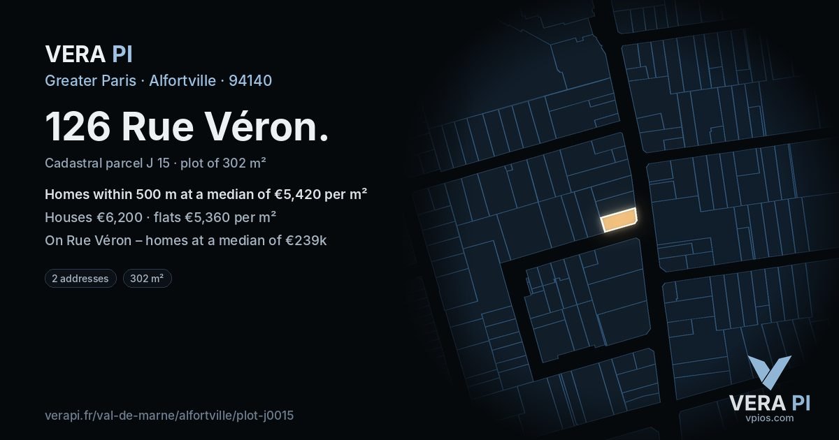 126 Rue Véron, Alfortville at night – the plot lit, the parcels around coloured by the prices near them
