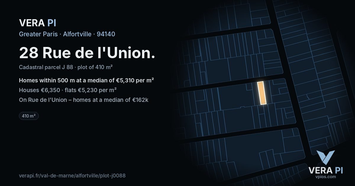 28 Rue de l'Union, Alfortville at night – the plot lit, the parcels around coloured by the prices near them