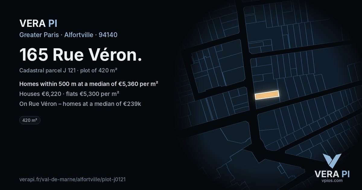 165 Rue Véron, Alfortville at night – the plot lit, the parcels around coloured by the prices near them