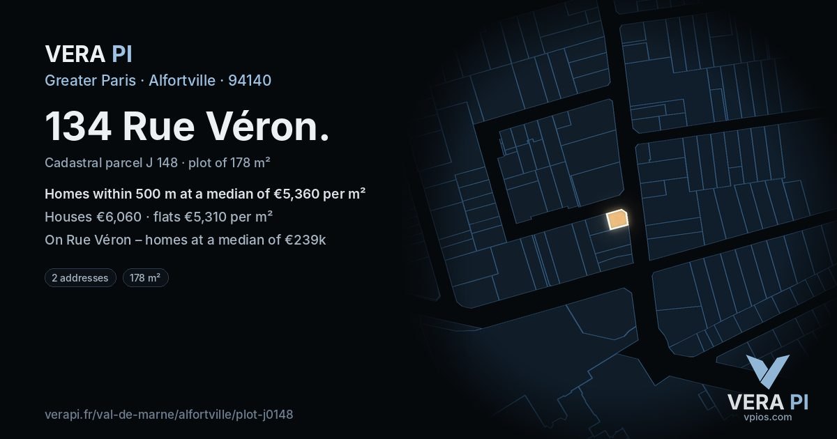 134 Rue Véron, Alfortville at night – the plot lit, the parcels around coloured by the prices near them