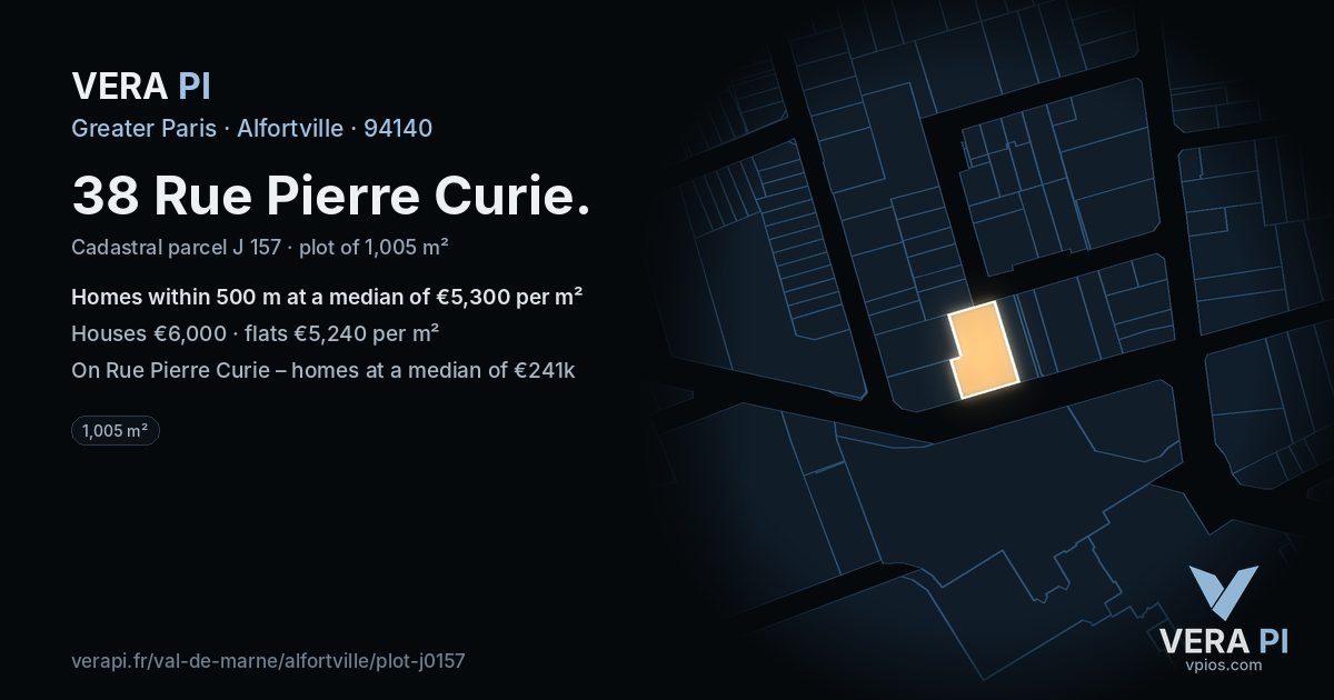 38 Rue Pierre Curie, Alfortville at night – the plot lit, the parcels around coloured by the prices near them