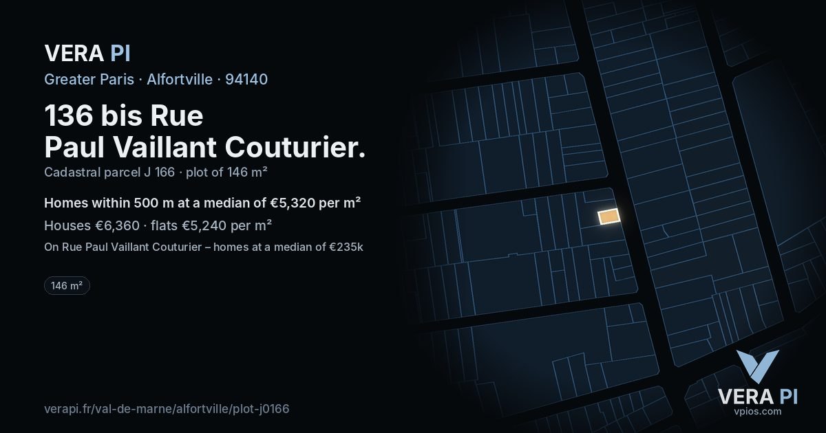 136 bis Rue Paul Vaillant Couturier, Alfortville at night – the plot lit, the parcels around coloured by the prices near them