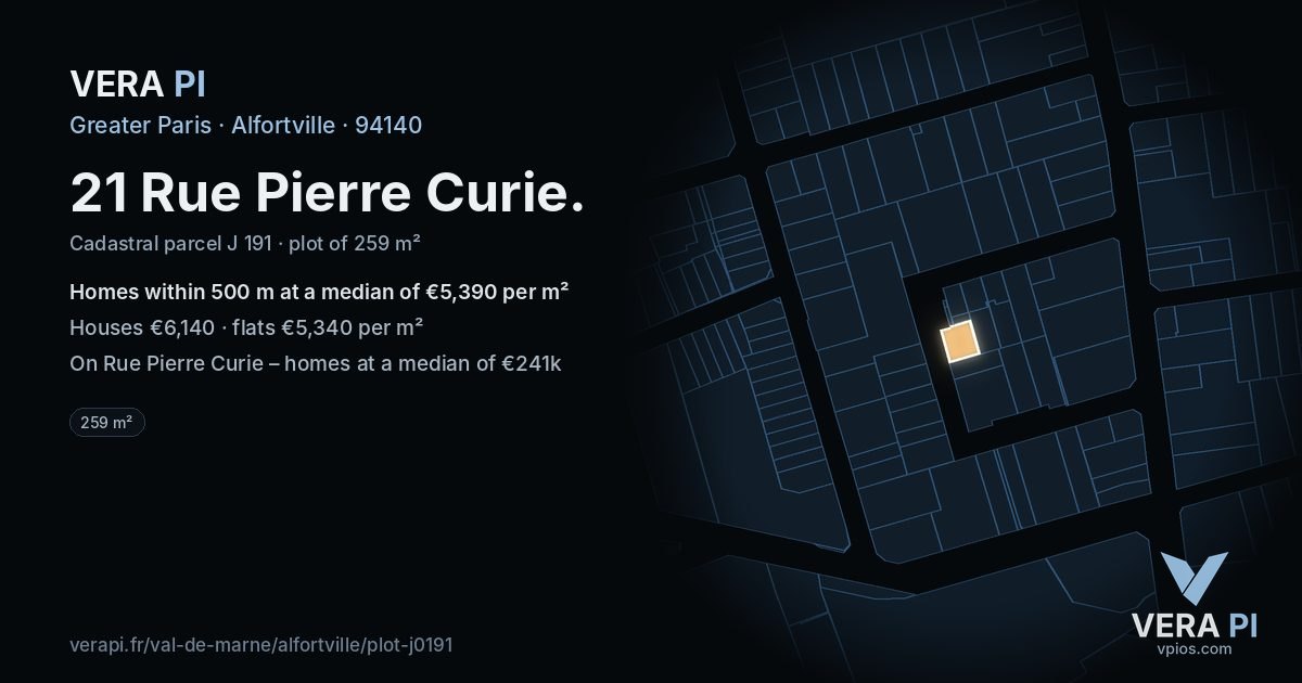 21 Rue Pierre Curie, Alfortville at night – the plot lit, the parcels around coloured by the prices near them
