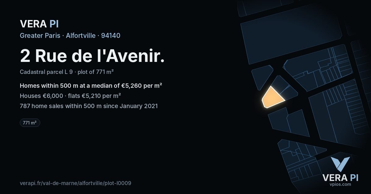 2 Rue de l'Avenir, Alfortville at night – the plot lit, the parcels around coloured by the prices near them