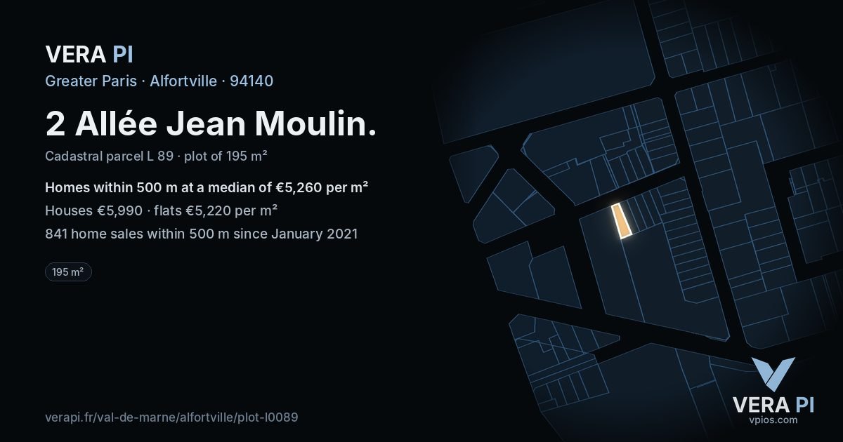 2 Allée Jean Moulin, Alfortville at night – the plot lit, the parcels around coloured by the prices near them