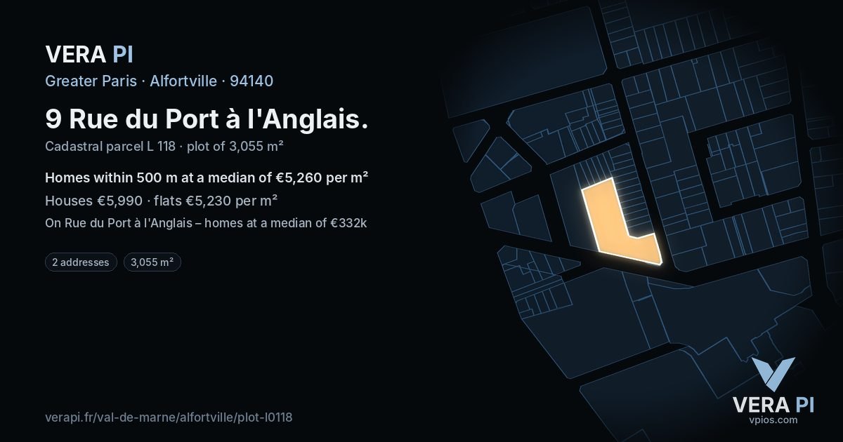 9 Rue du Port à l'Anglais, Alfortville at night – the plot lit, the parcels around coloured by the prices near them