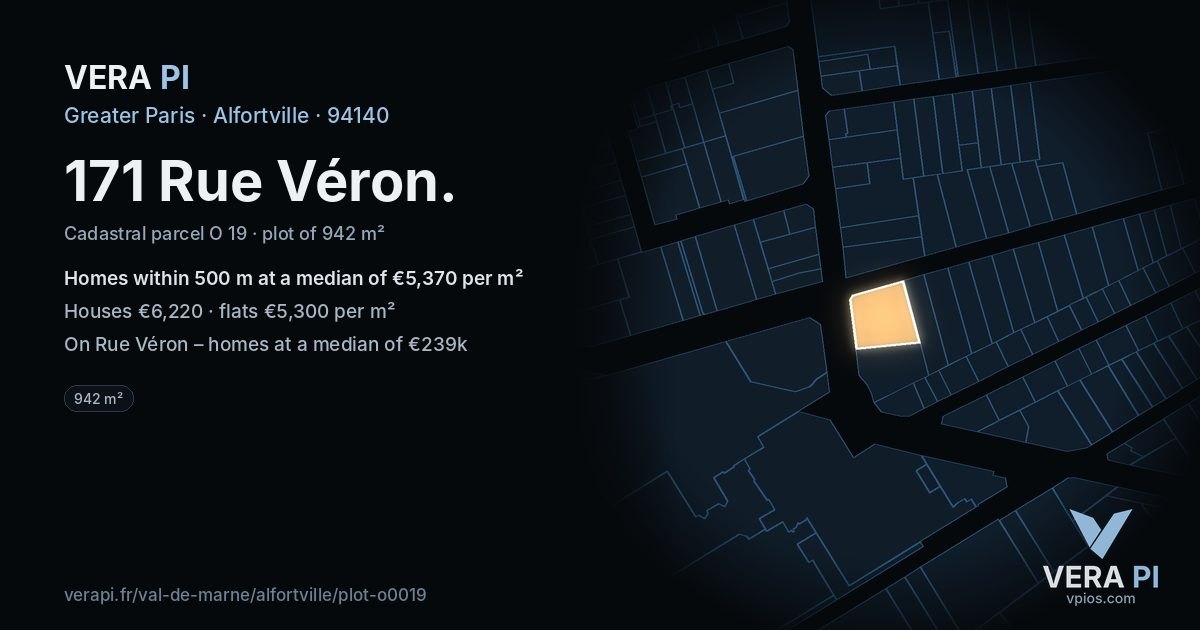 171 Rue Véron, Alfortville at night – the plot lit, the parcels around coloured by the prices near them