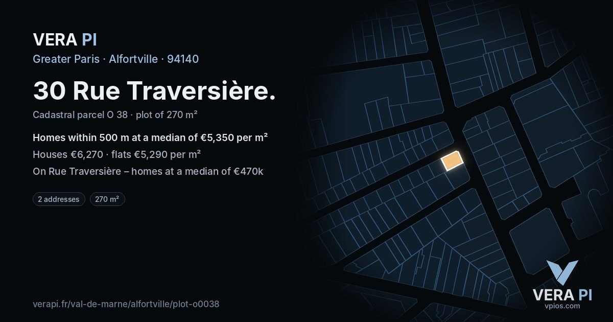 30 Rue Traversière, Alfortville at night – the plot lit, the parcels around coloured by the prices near them