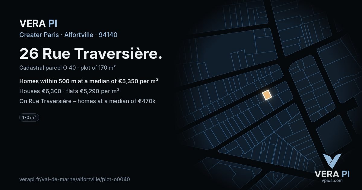 26 Rue Traversière, Alfortville at night – the plot lit, the parcels around coloured by the prices near them