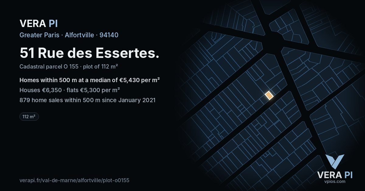 51 Rue des Essertes, Alfortville at night – the plot lit, the parcels around coloured by the prices near them