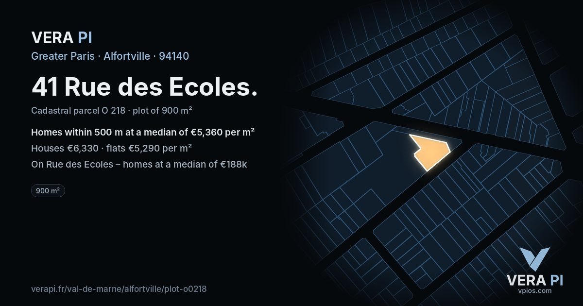 41 Rue des Ecoles, Alfortville at night – the plot lit, the parcels around coloured by the prices near them