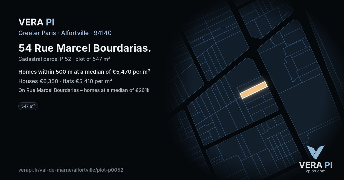 54 Rue Marcel Bourdarias, Alfortville at night – the plot lit, the parcels around coloured by the prices near them