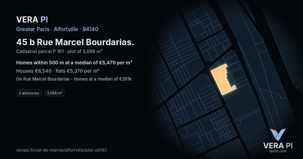 45 b Rue Marcel Bourdarias, Alfortville at night – the plot lit, the parcels around coloured by the prices near them