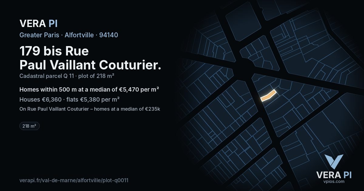 179 bis Rue Paul Vaillant Couturier, Alfortville at night – the plot lit, the parcels around coloured by the prices near them