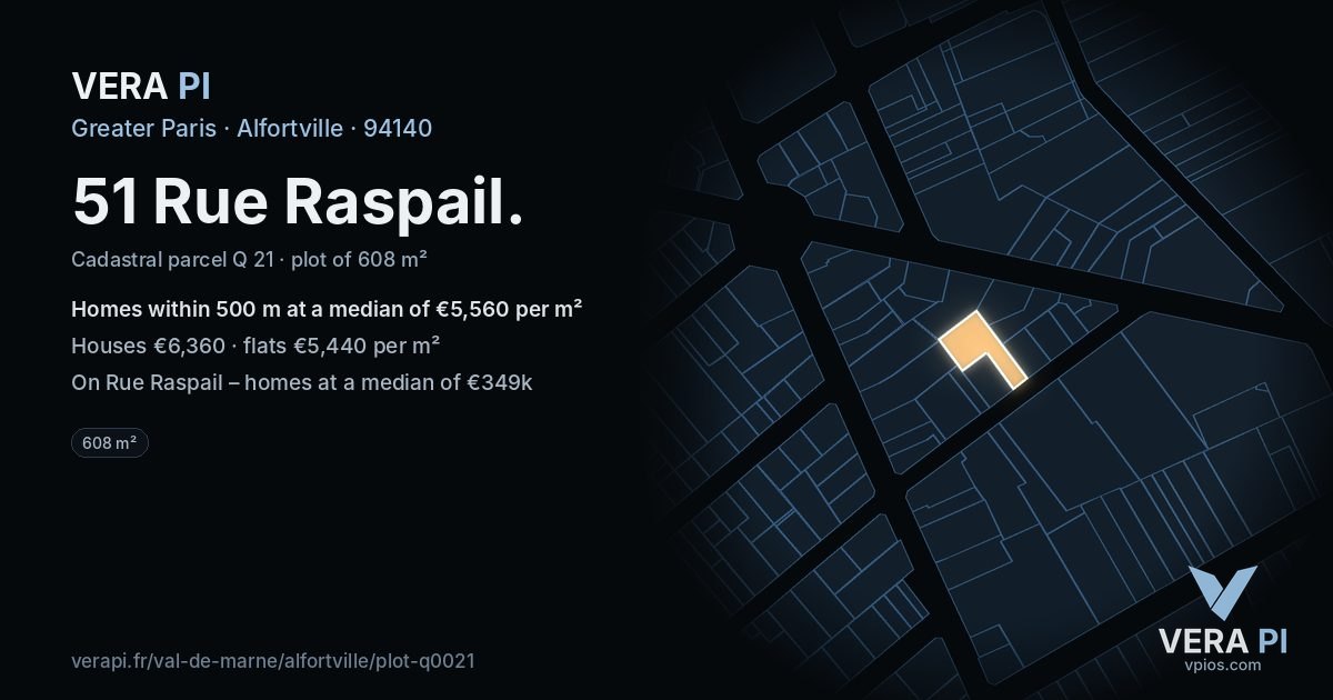 51 Rue Raspail, Alfortville at night – the plot lit, the parcels around coloured by the prices near them