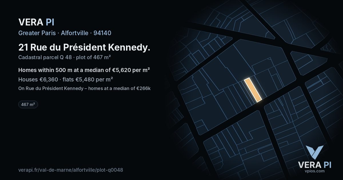 21 Rue du Président Kennedy, Alfortville at night – the plot lit, the parcels around coloured by the prices near them