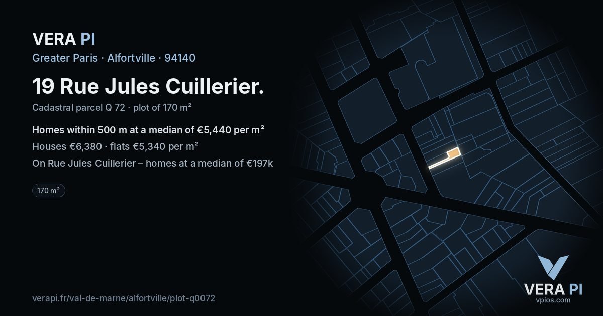 19 Rue Jules Cuillerier, Alfortville at night – the plot lit, the parcels around coloured by the prices near them