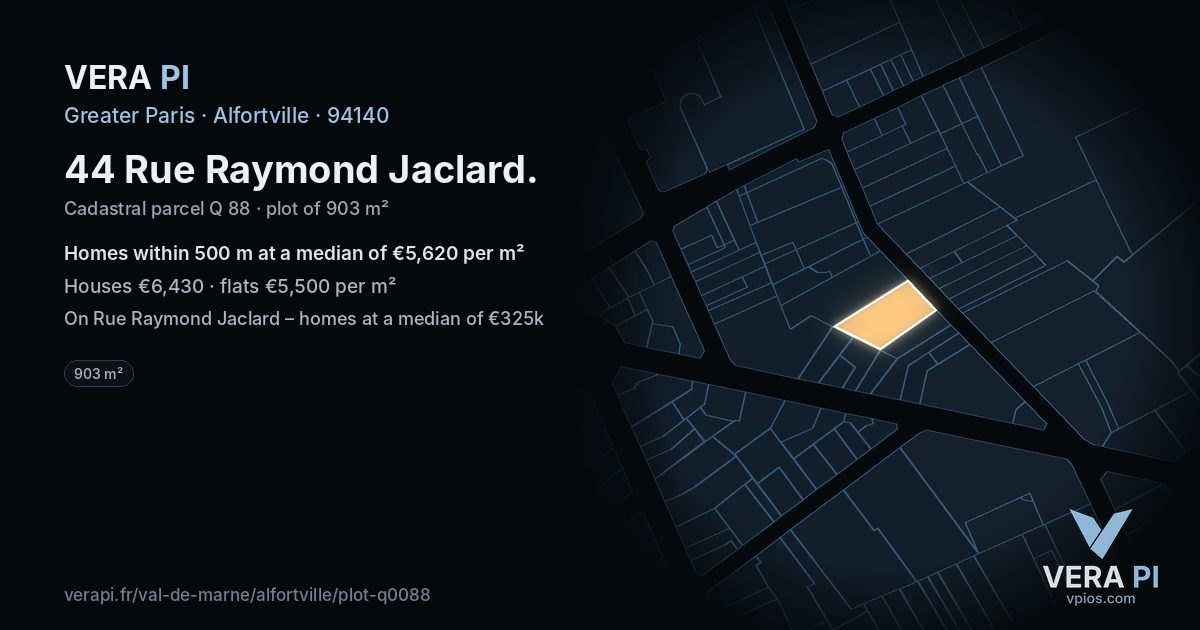 44 Rue Raymond Jaclard, Alfortville at night – the plot lit, the parcels around coloured by the prices near them