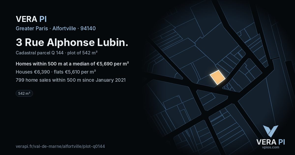 3 Rue Alphonse Lubin, Alfortville at night – the plot lit, the parcels around coloured by the prices near them
