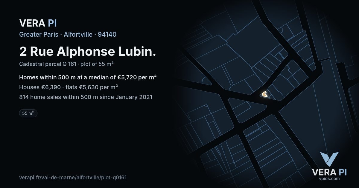 2 Rue Alphonse Lubin, Alfortville at night – the plot lit, the parcels around coloured by the prices near them